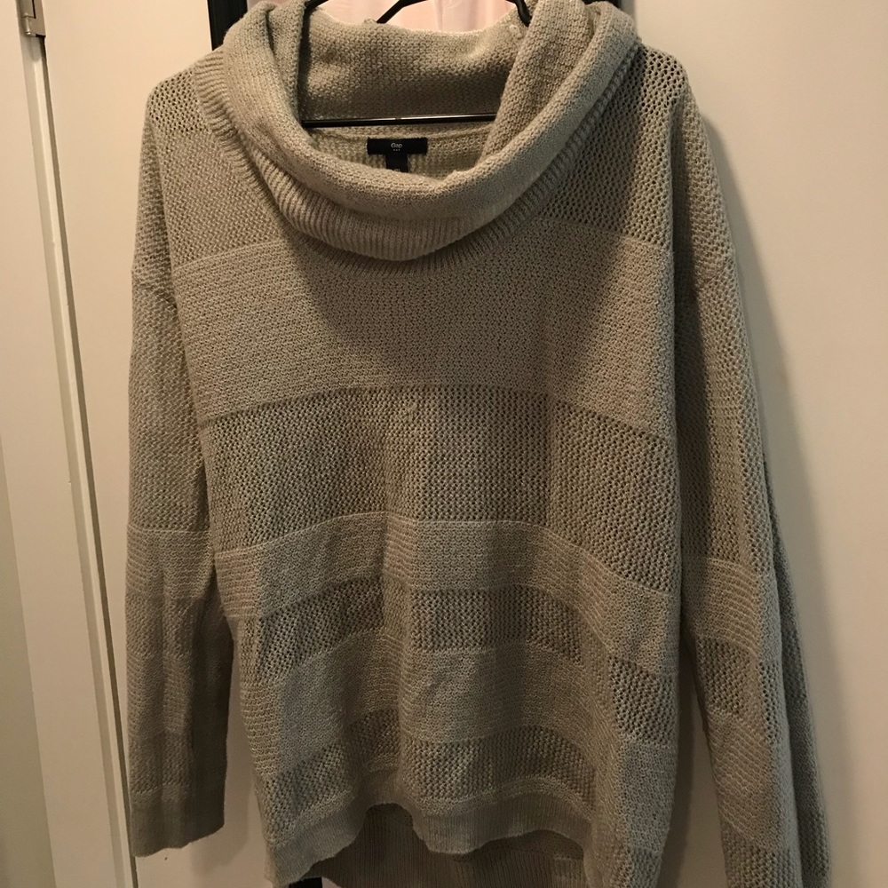 Gap knit sweater